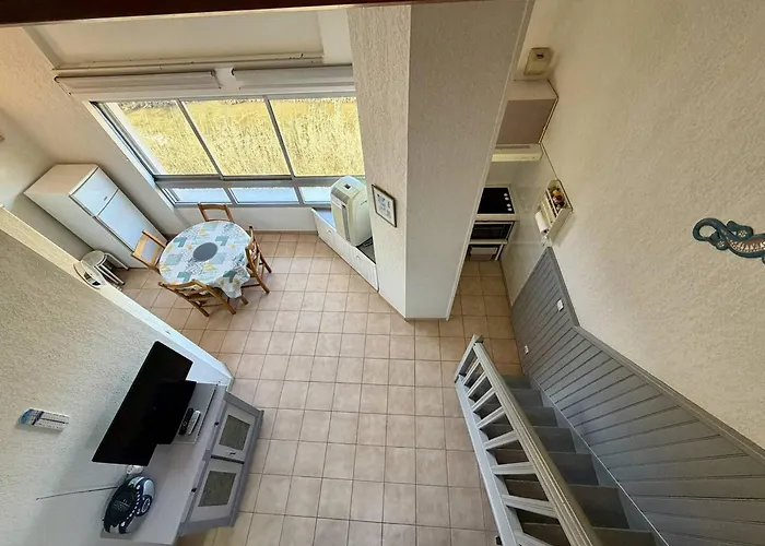Confortable T2 Mezzanine Avec Piscine, Parking, Pres - Fr-1-388-250 *